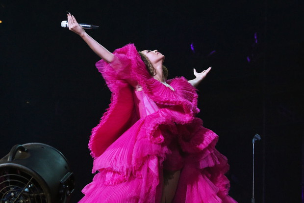 Beyonce w różowej kreacji