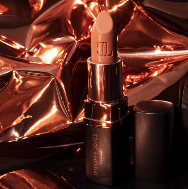 Jennifer Lopez x Inglot, Chic Look