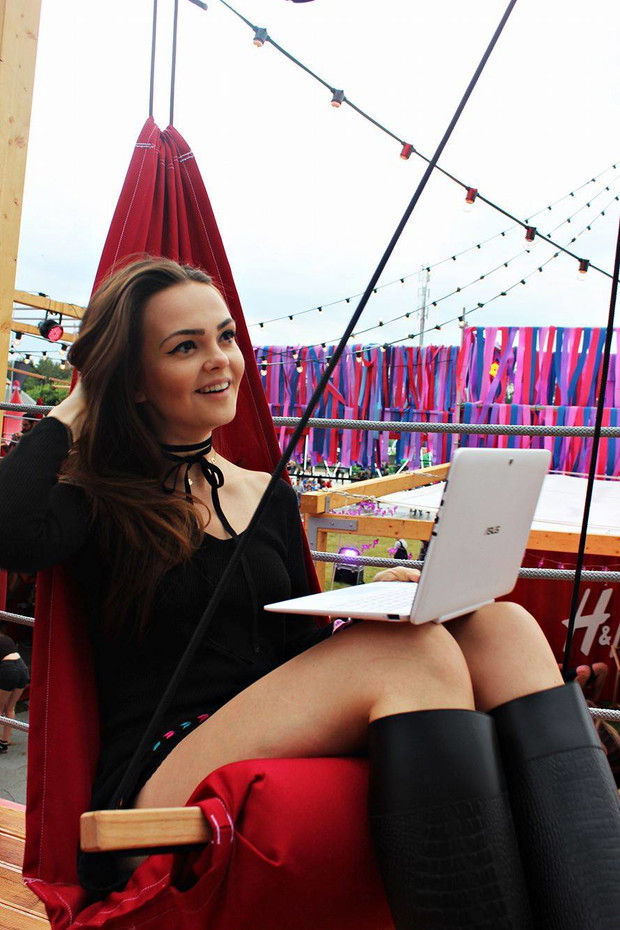 Redakcja ELLE.pl testuje ASUS Transformer Book T100HA