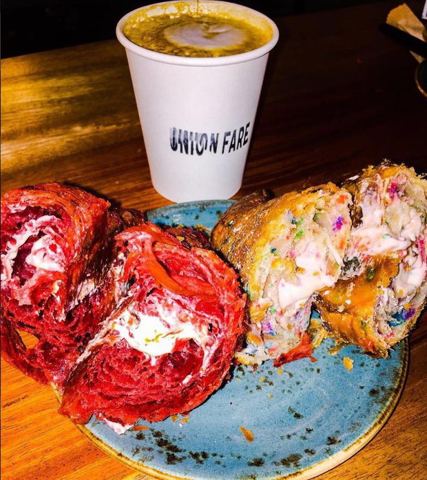 The Red Velvet Croissant - nowe modne śniadanie na Instagramie