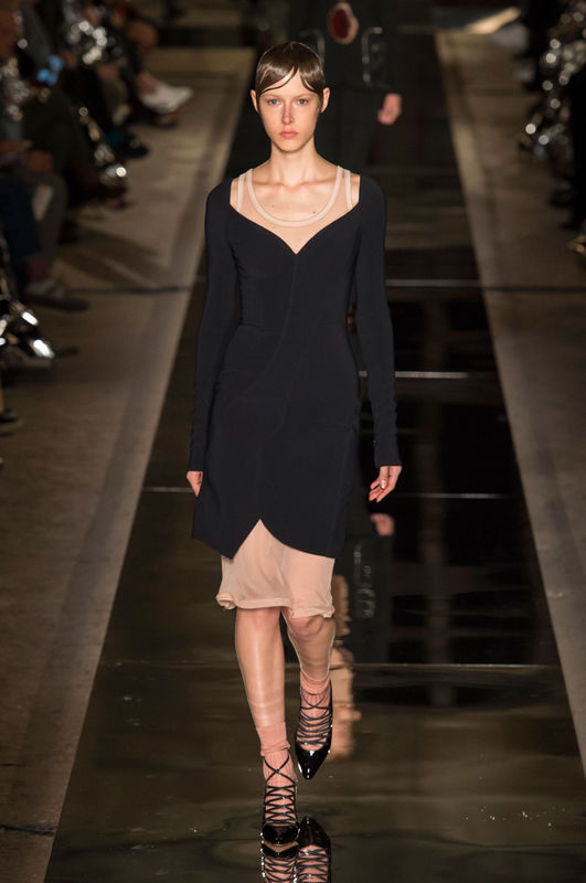 Maria Zakrzewska na wybiegu Givenchy wiosna-lato 2017