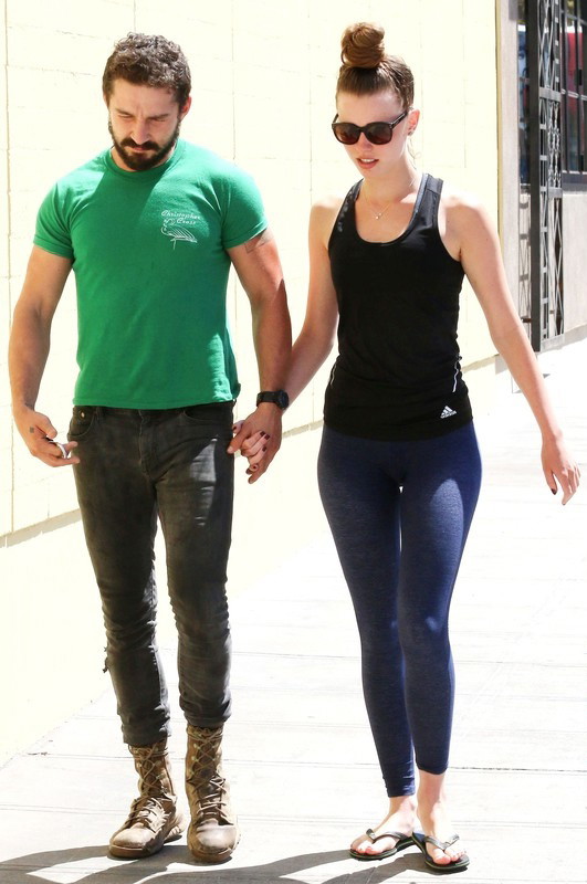 Shia LaBeouf i Mia Goth wzięli ślub!
