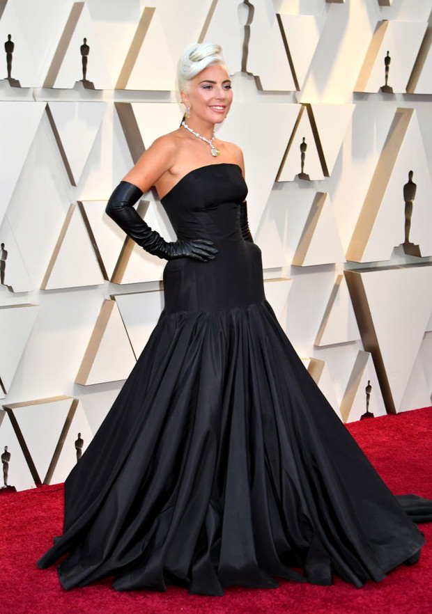 Oscary 2019: Lady Gaga w czarnej sukni