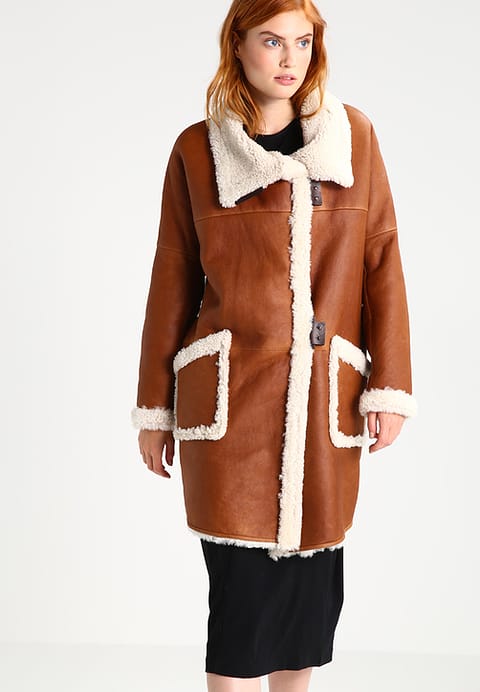 Modny kożuch - gdzie to kupić? Vsp/Zalando, 4619,30 zł