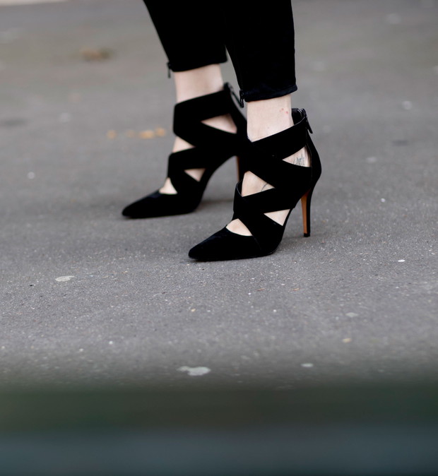 Street fashion: buty i akcesoria gości na tygodniach mody j-z 2017/18