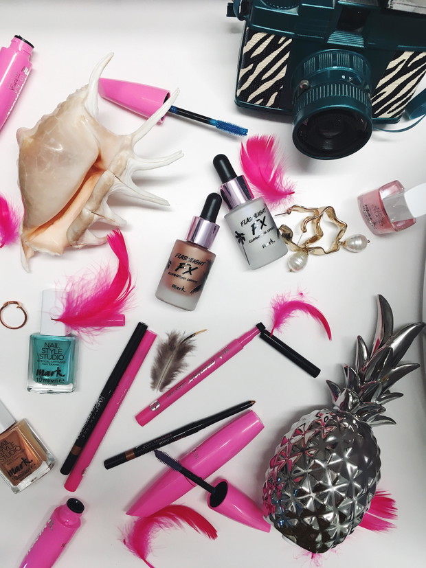 Kosmetyki AVON mark. California Glow Collection