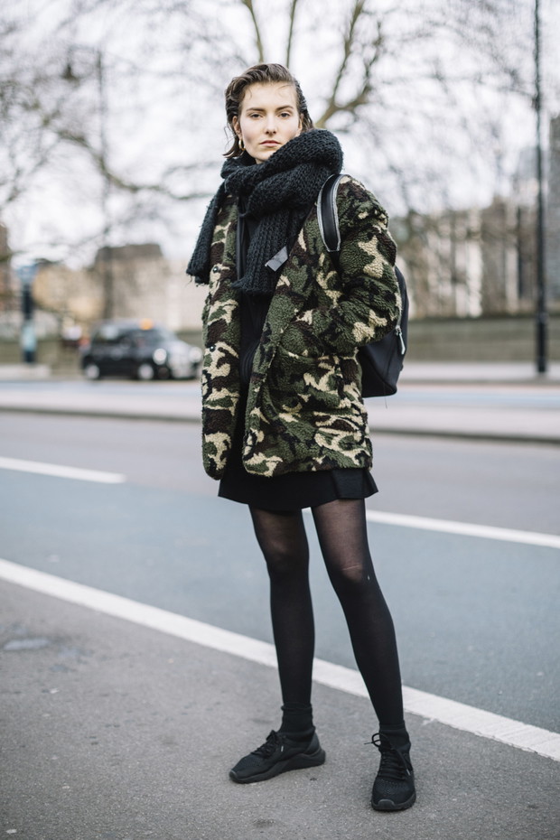 Street fashion: modelki off duty na London Fashion Week AW17
