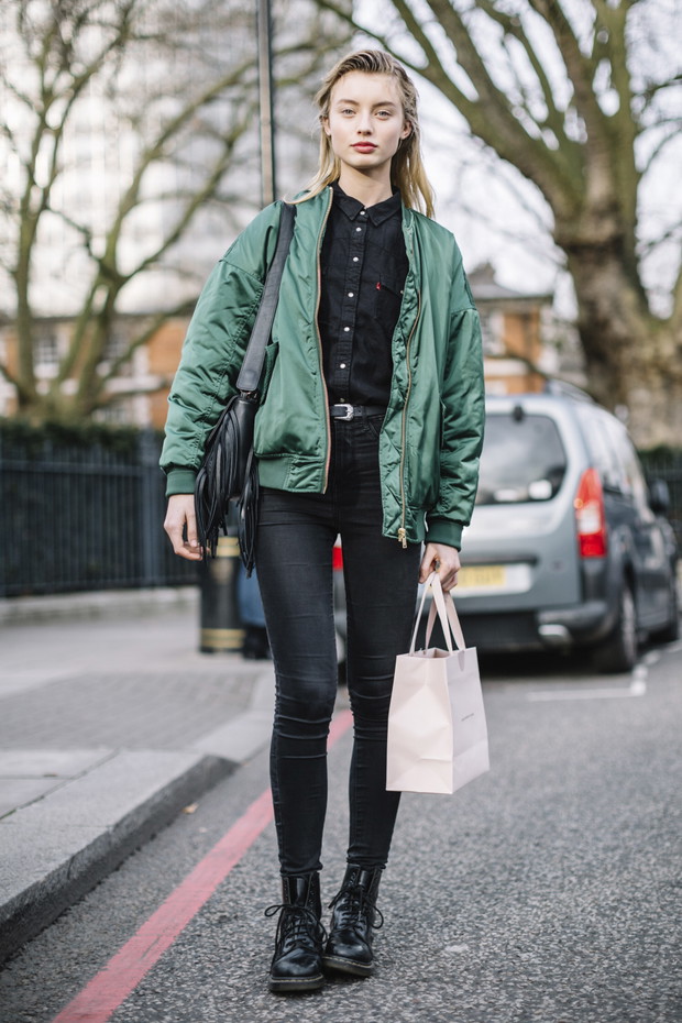 Street fashion: modelki off duty na London Fashion Week AW17