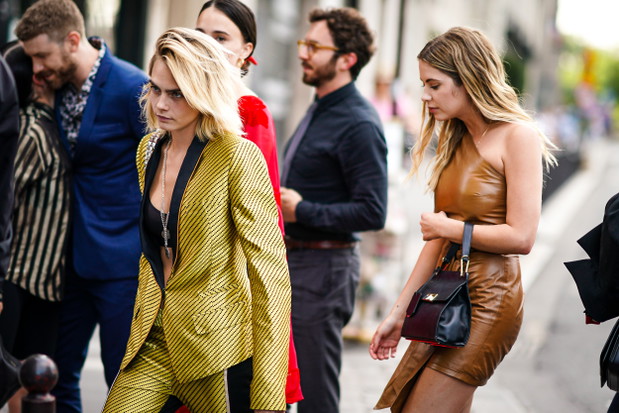 Cara Delevingne i Ashley Benson, 2019 rok.