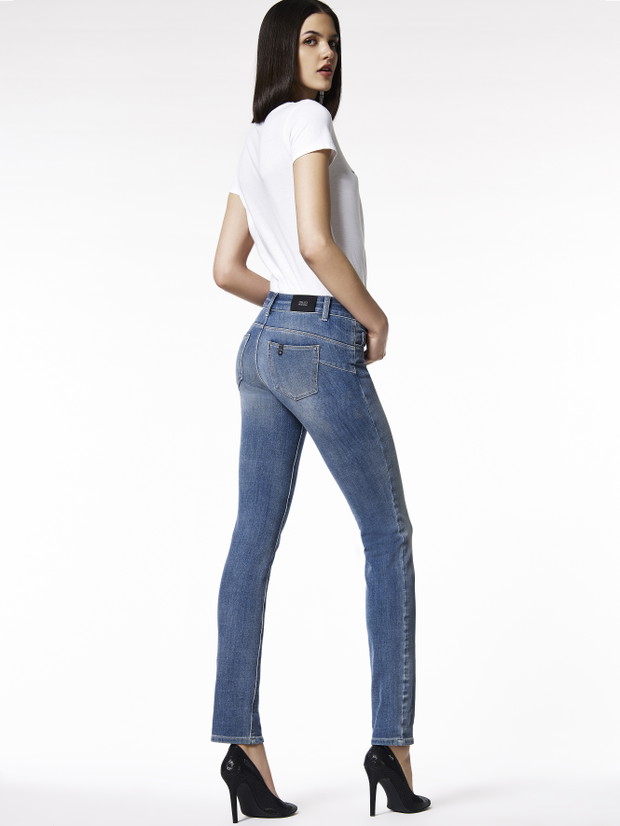 Jeansy Amazing Fit powracają w najnowszej kolekcji Liu Jo