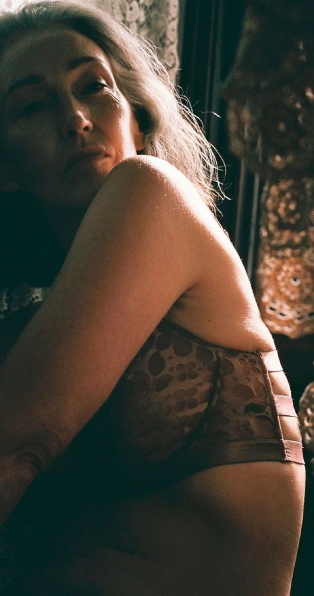 Kampania Lonley Lingerie z 56-letnią modelką Marcy Brewer