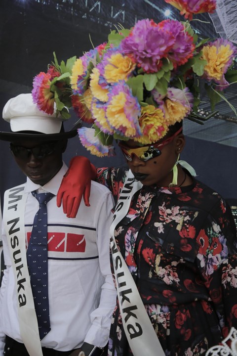 Kenzo otwiera wystawę o kulturze Nigerii
