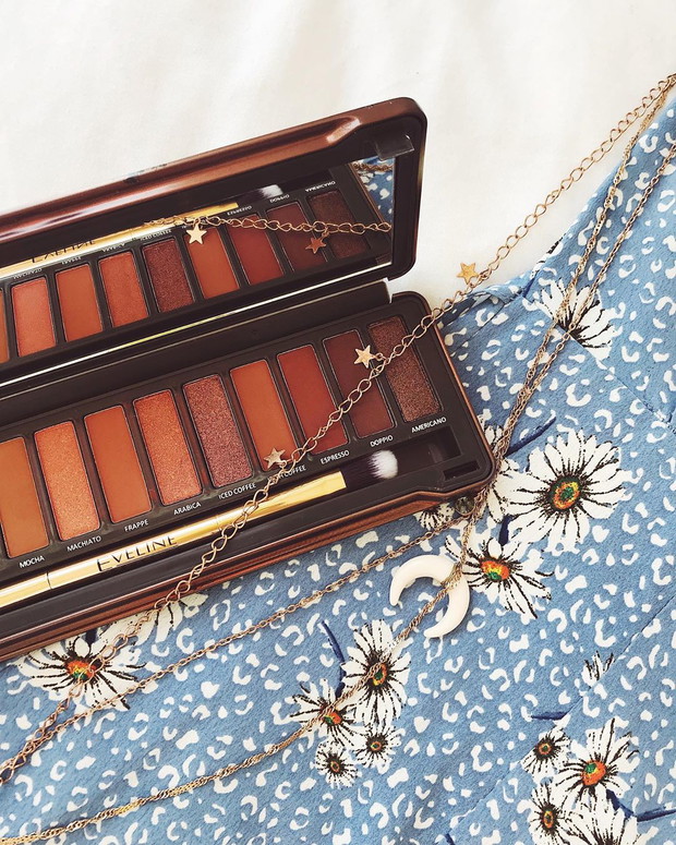 Palety Eveline Cosmetics - Charming Mocha