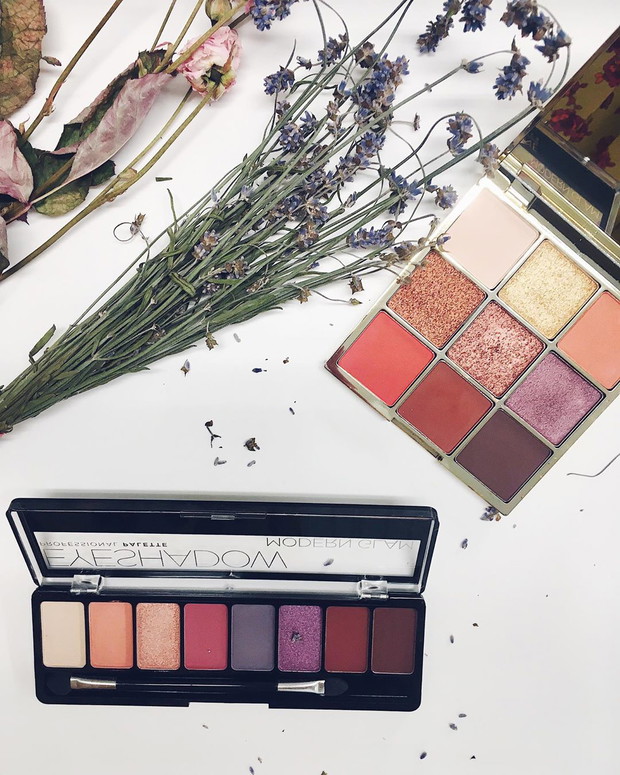 Palety Eveline Cosmetics - Sparkle i Modern Glam