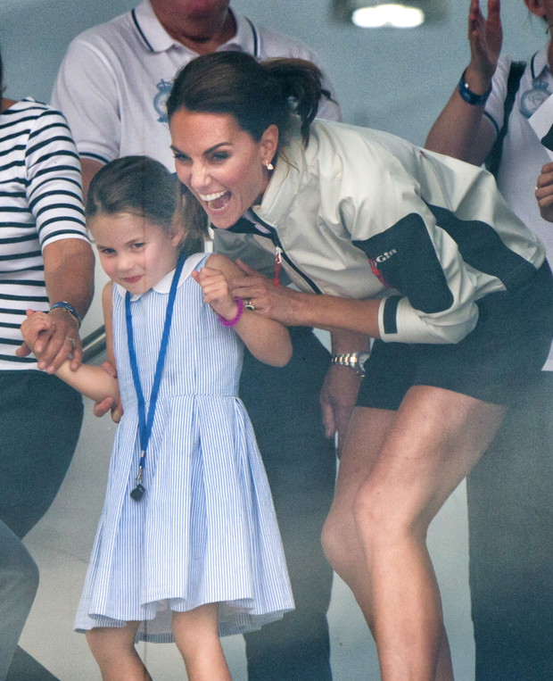 Księżniczka Charlotte i Kate Middleton na regatach King’s Cup 2019.