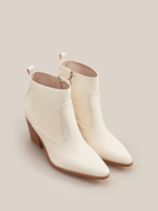 Buty Reserved