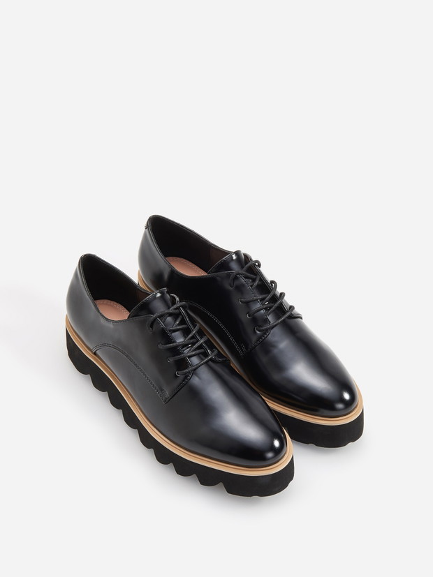 Buty Reserved