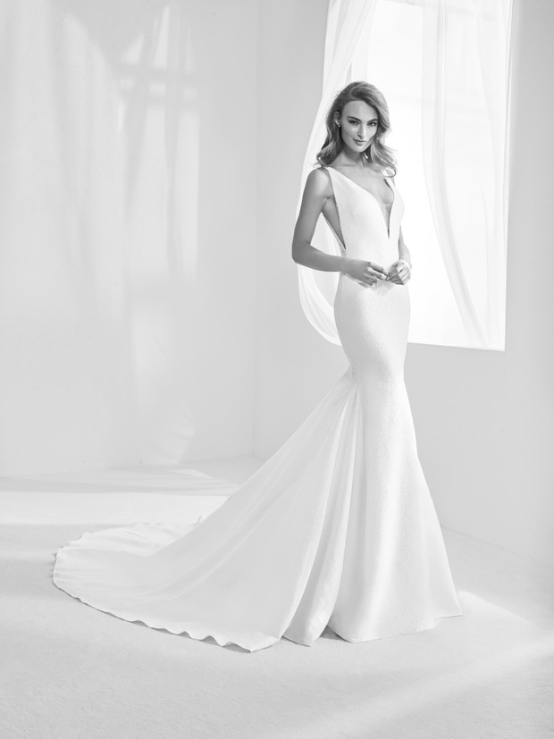 Kolekcja ślubna Pronovias 2018 - model Racimo