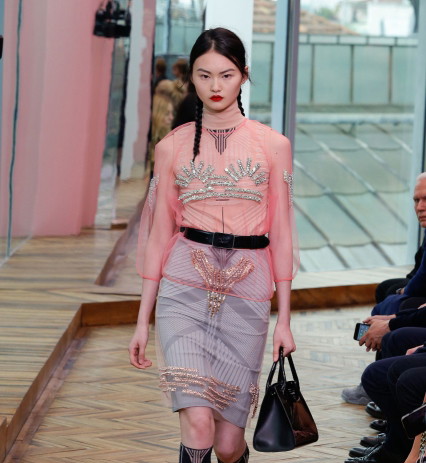 Różowy top Prada Resort 2018