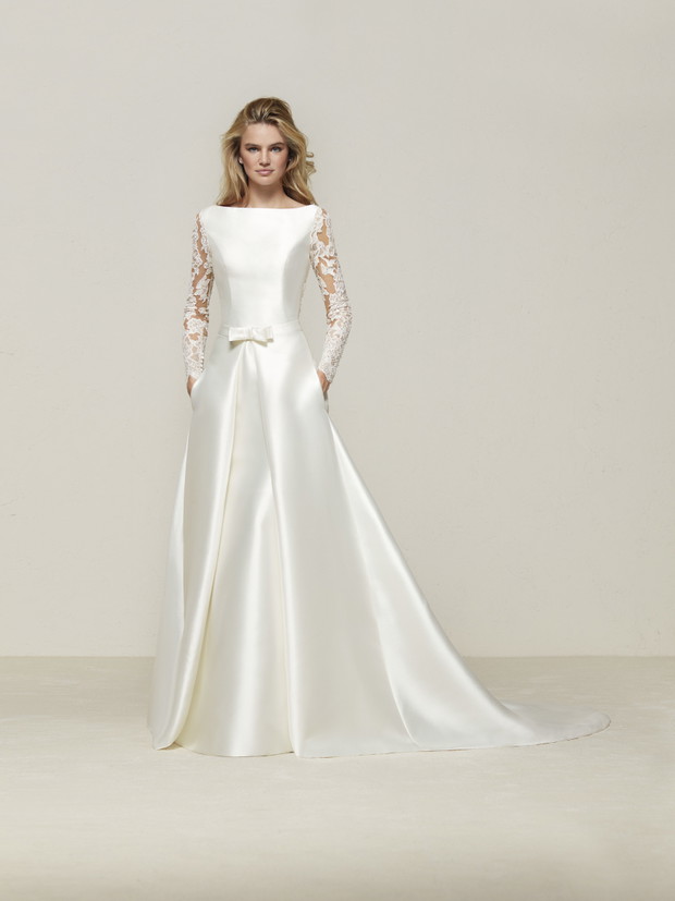 Suknia ślubna Pronovias model Drales