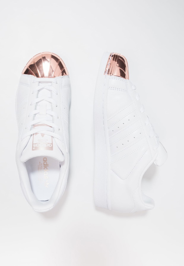Letnia wyprzedaż w Zalando, buty adidas Originals, 399zł
