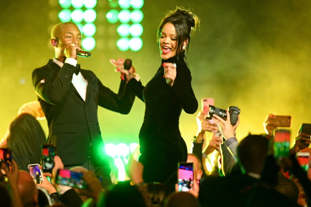 Rihanna jest w ciąży? Zdjęcia z Diamond Ball 2019.