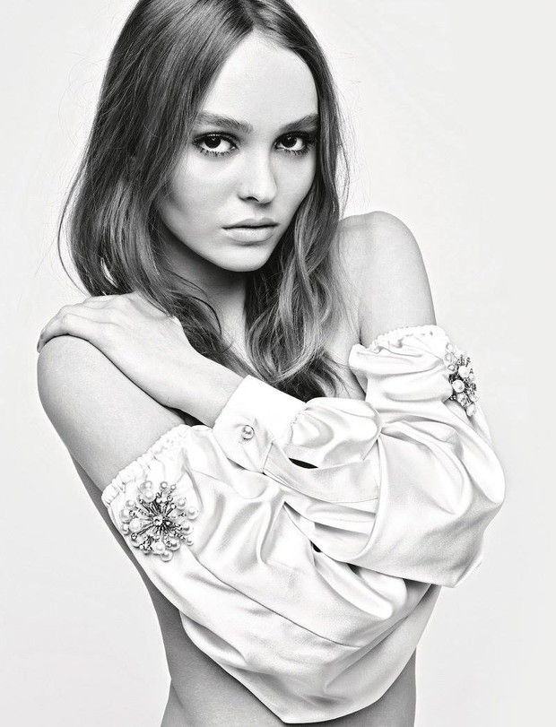 Cara Delevingne i Lily-Rose Depp w kampanii Chanel jesień-zima 2017/2018