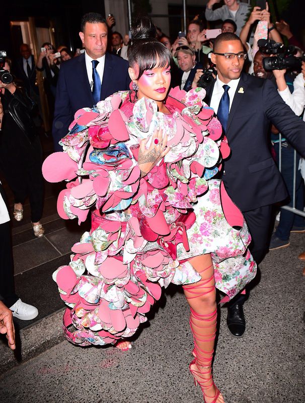 Rihanna na Met Gala 2017, suknia Comme des Garçons