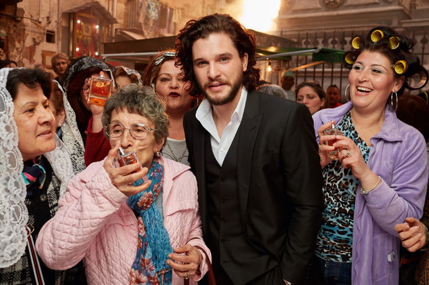 Emilia Clarke i Kit Harington w kampanii perfum Dolce & Gabbana The One