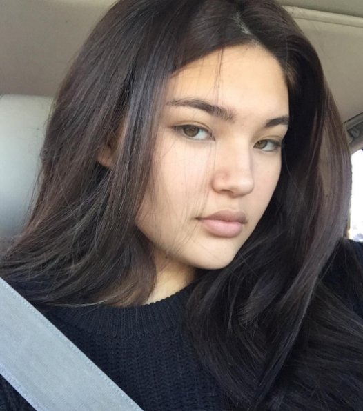 Natalie Nootenboom - azjatycka modelka plus size