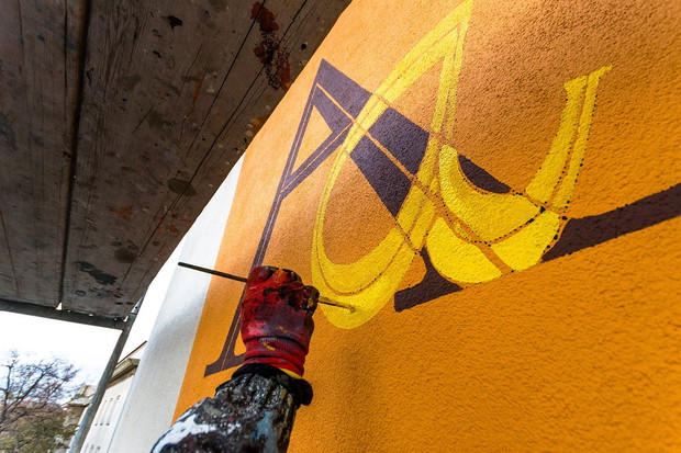 Wallphabet, nowy mural na Mokotwie, projekt Good Looking Studio