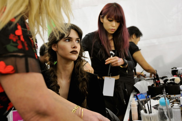 Backstage LE DÉFILÉ L’ORÉAL PARIS