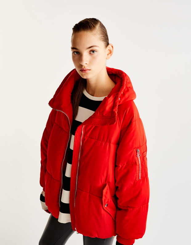 Czerwona kurtka, Pull&Bear