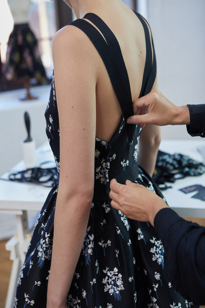 Sukienka w kwiaty z kolekcji Erdem x H&M