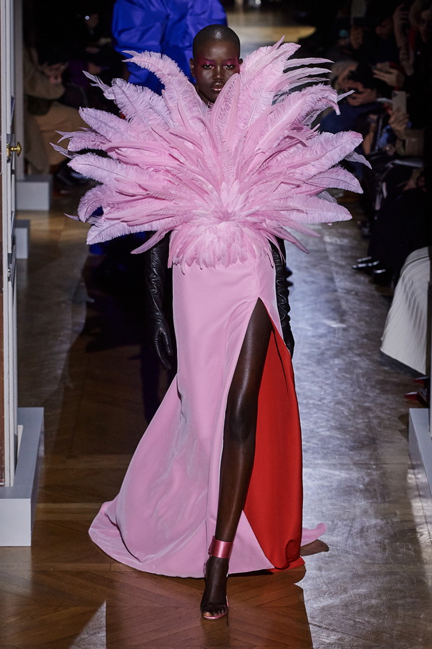 Suknie z pokazów haute couture wiosna-lato 2020