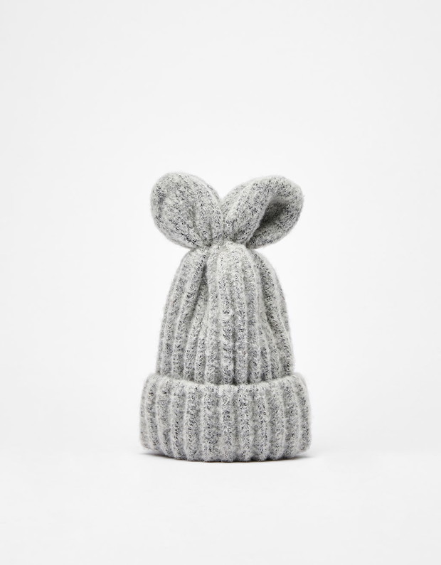 Czapka XL Bershka