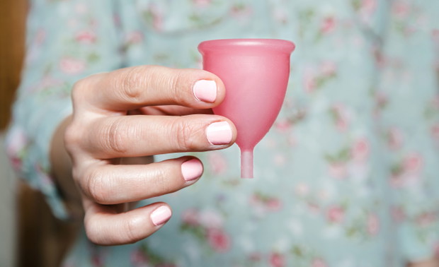 Czy menstruacja zatrzymuje się w nocy?