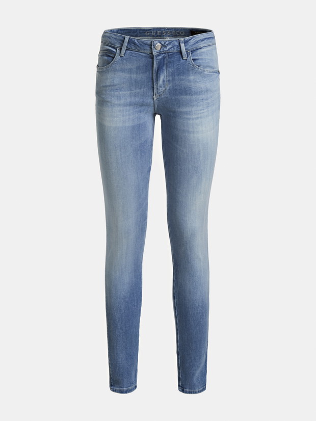 Denim w stylu eko - nowa zrównoważona kolekcja marki GUESS