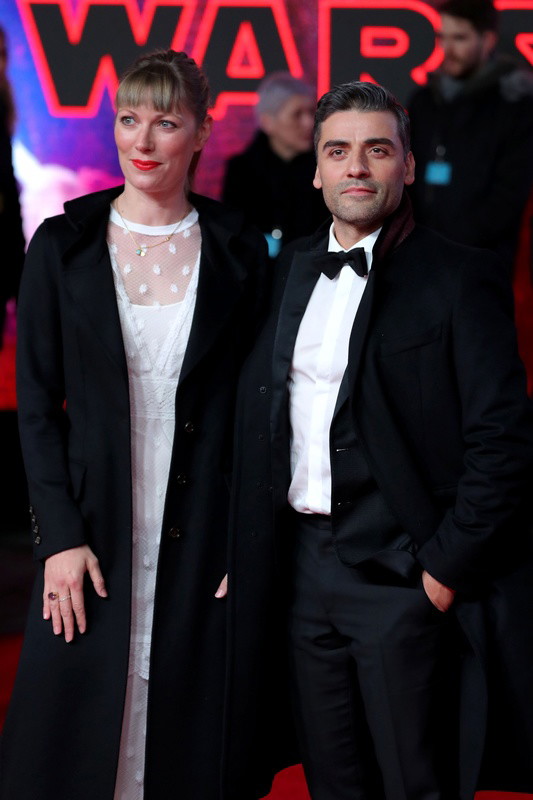 Elvira Lind i Oscar Isaac na premierze filmu Gwiezdne wojny: Ostatni Jedi w Londynie, 12