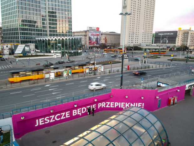 Murale z pozytywnym przekazem od Good Looking Studio