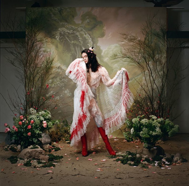 Grimes w lookbooku Rodarte jesień-zima 2018