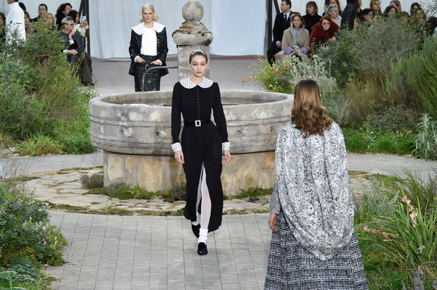 Gigi Hadid na wybiegu Chanel