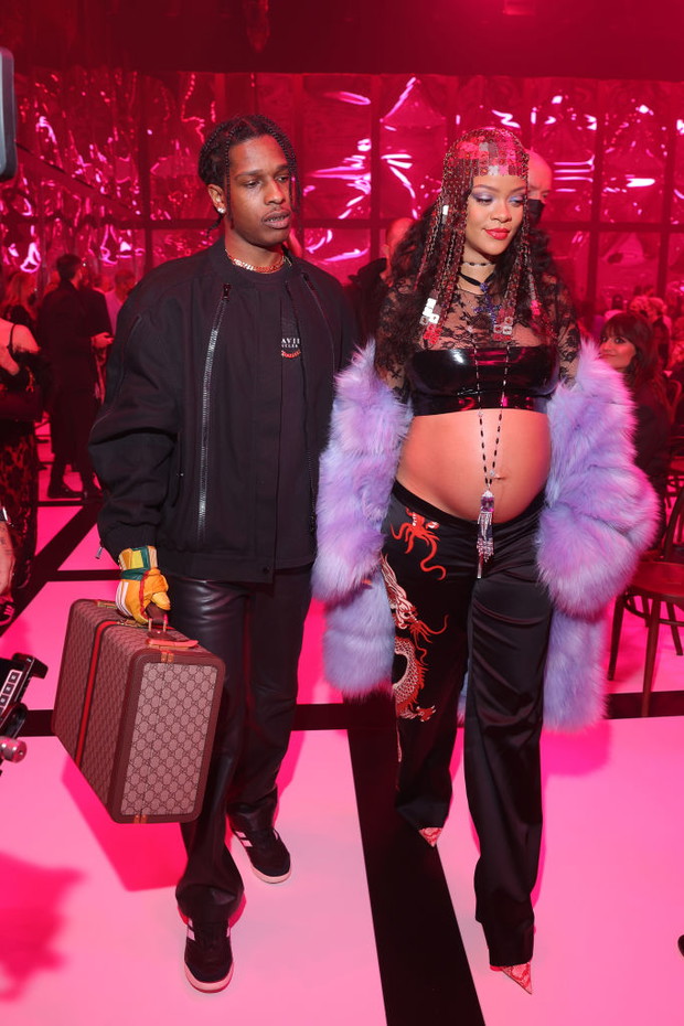 Rihanna – jak jej styl zmieniał się przez lata? Jakie marki uwielbia?