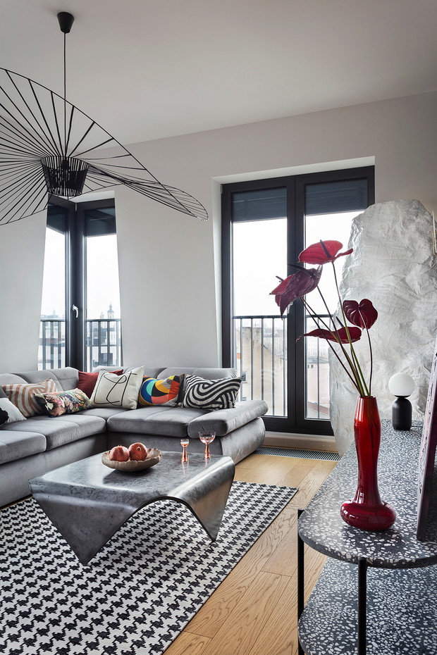 Artystyczny szyk we wrocławskim apartamencie, projekt: Aldona Banasiuk-Suchorzewska, architektka wnętrz, stylizacja: Anna Salak