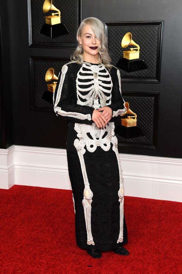 Grammy 2021: stylizacje gwiazd