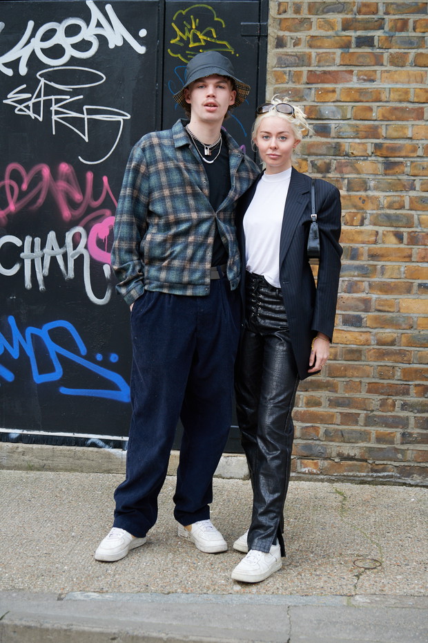 London Fashion Week jesień-zima 2021/2022: stylizacje