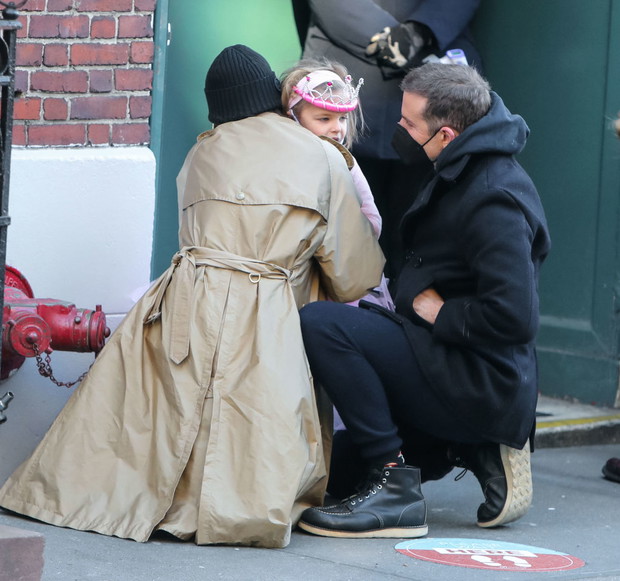 Irina Shayk i Bradley Cooper z córką Leą
