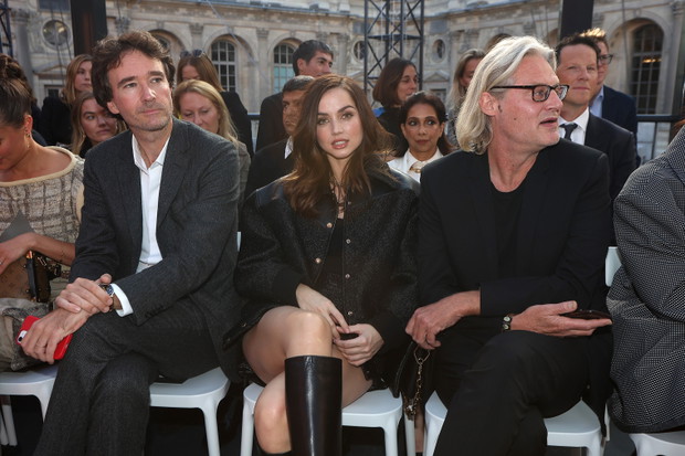 Ana de Armas i Andrew Dominik na pokazie kolekcji Louis Vuitton