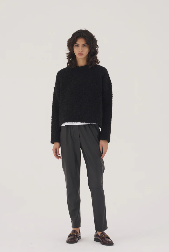 Czarny sweter 303 avenue na zimę , 730 zł