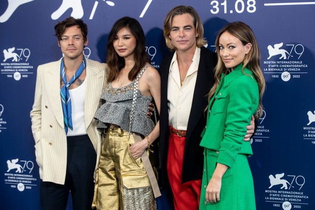 Ekipa filmu Nie martw się kochanie na Venice International Film Festival 2022
